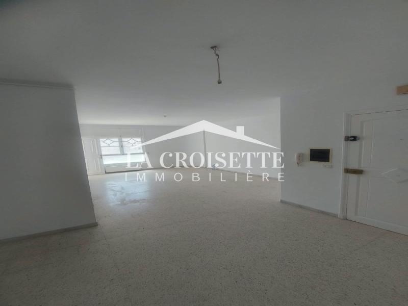 Appartement S+4 à Ain Zaghouan Nord